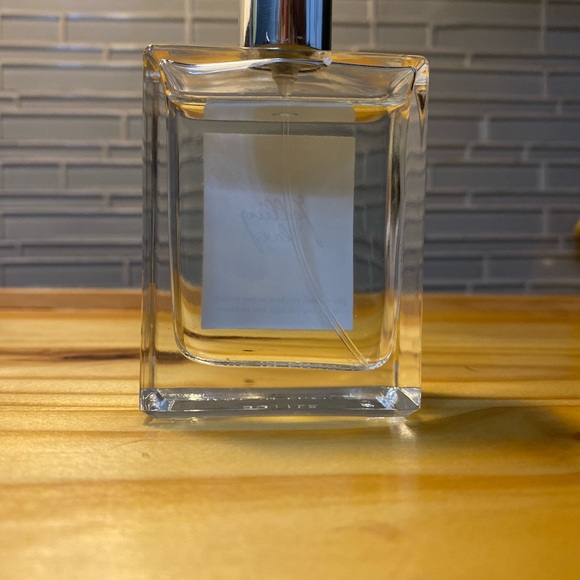 Philosophy Falling in love - Picture 2 of 4